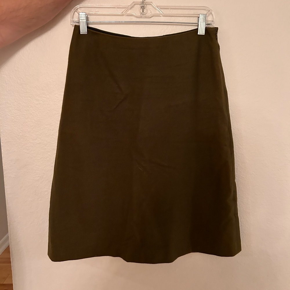Jcrew sz2 army green wool skirt with lace up back!